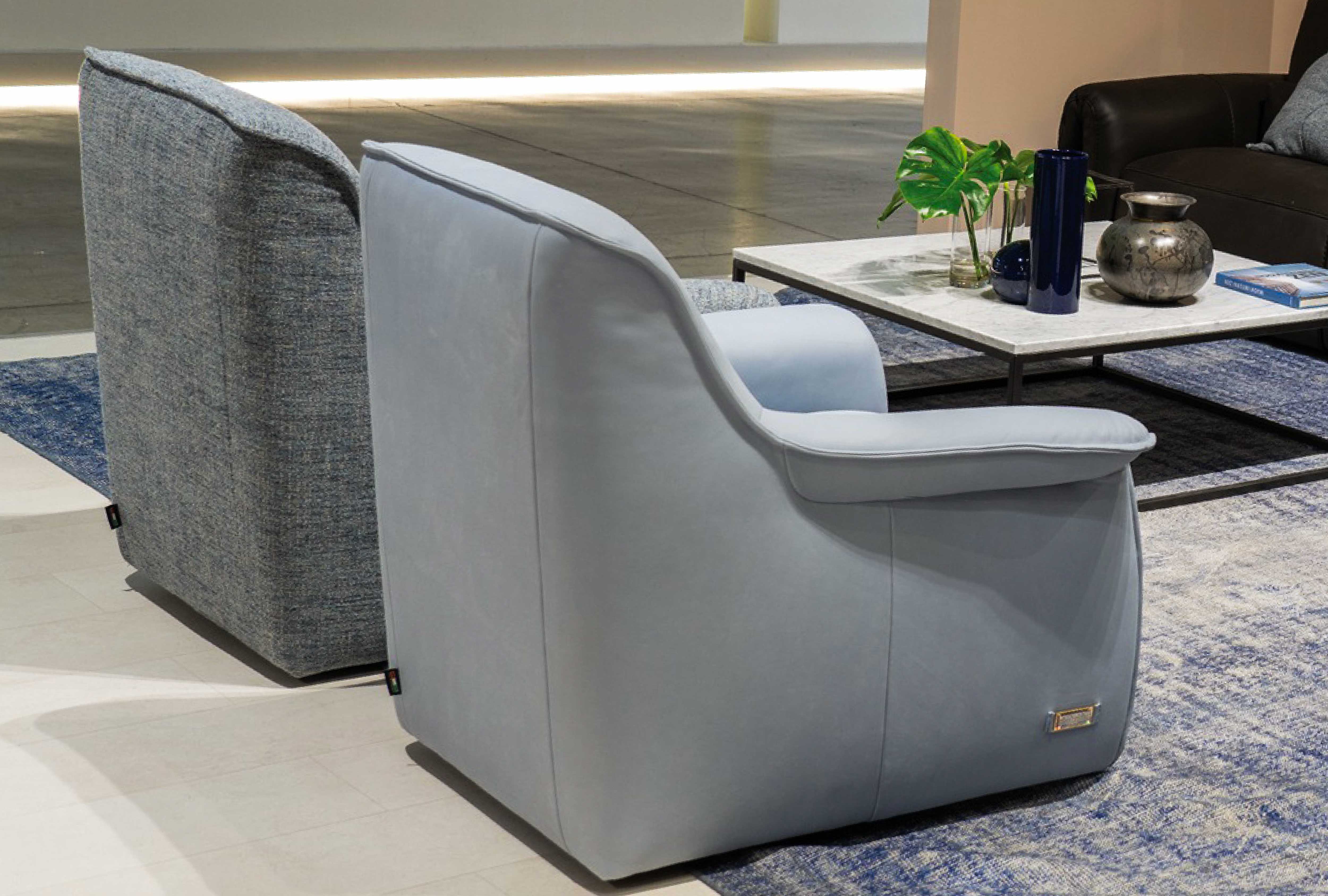 Butterfly-armchair by simplysofas.in